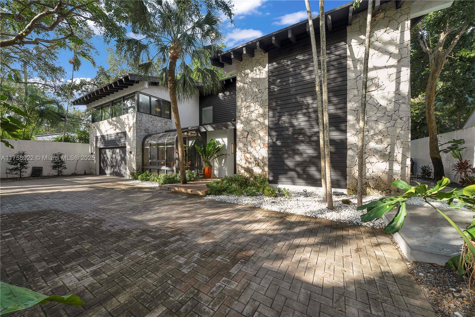 3760 S Douglas Rd Miami, FL 33133