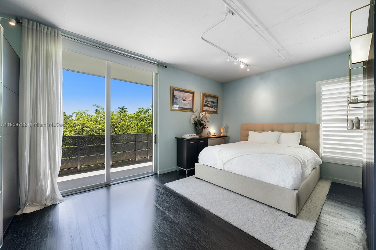 image The Montclair Condo4