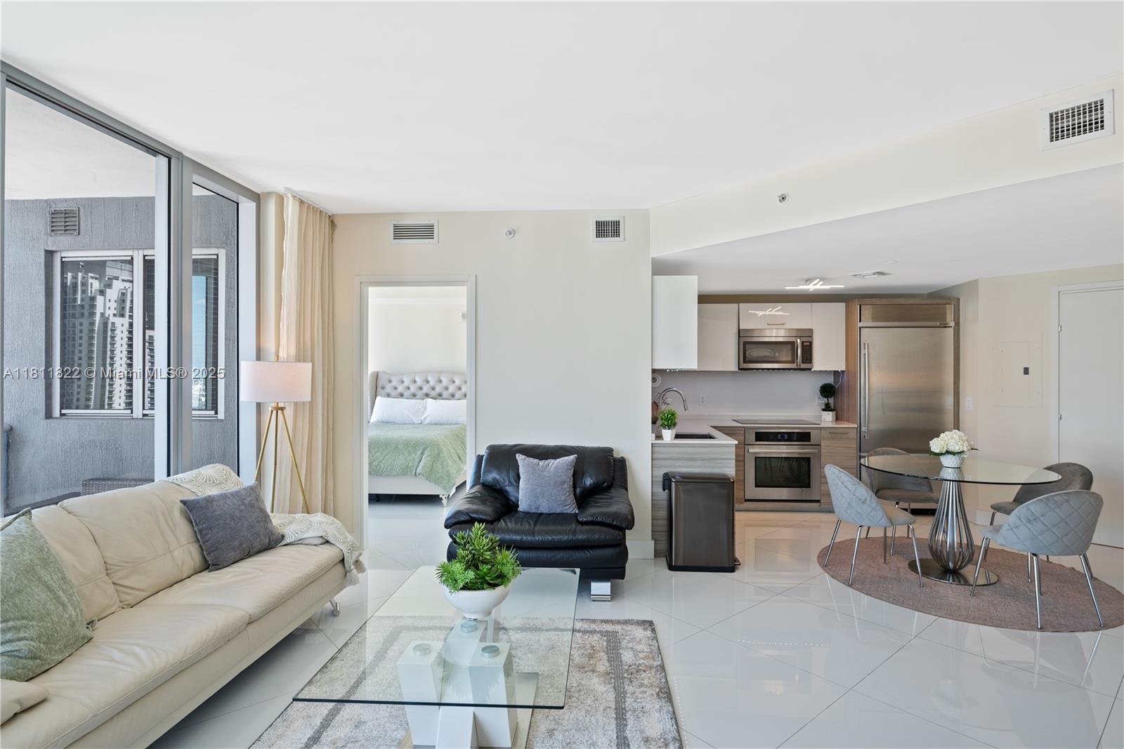 image Brickell House Condo9