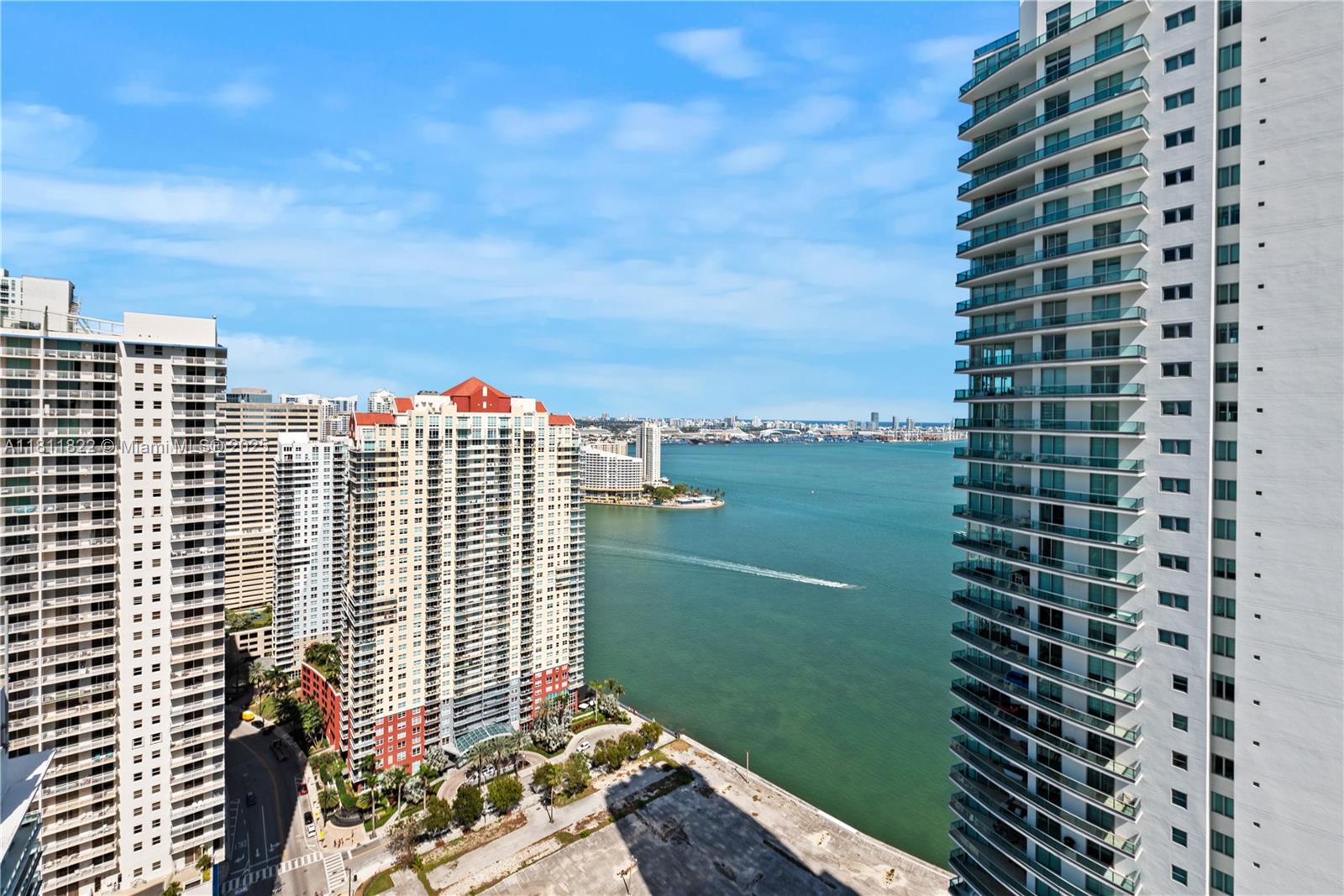 image Brickell House Condo5