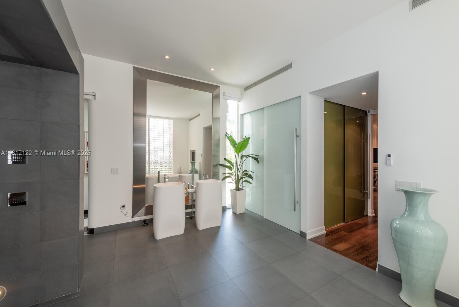 841 19th St Miami Beach, FL 33139