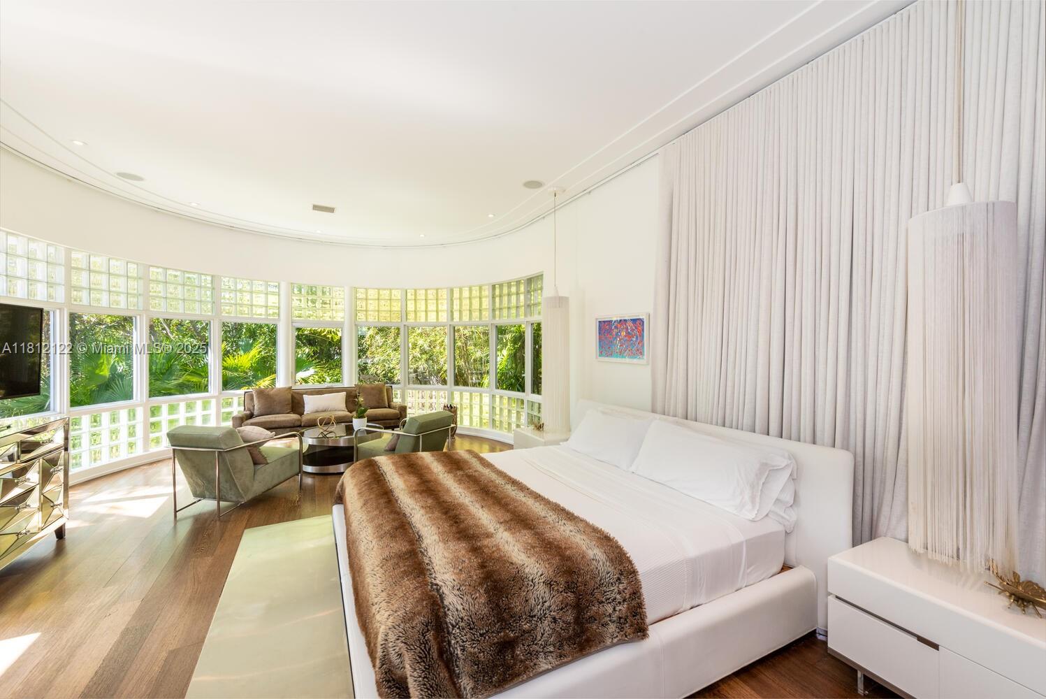 841 19th St Miami Beach, FL 33139