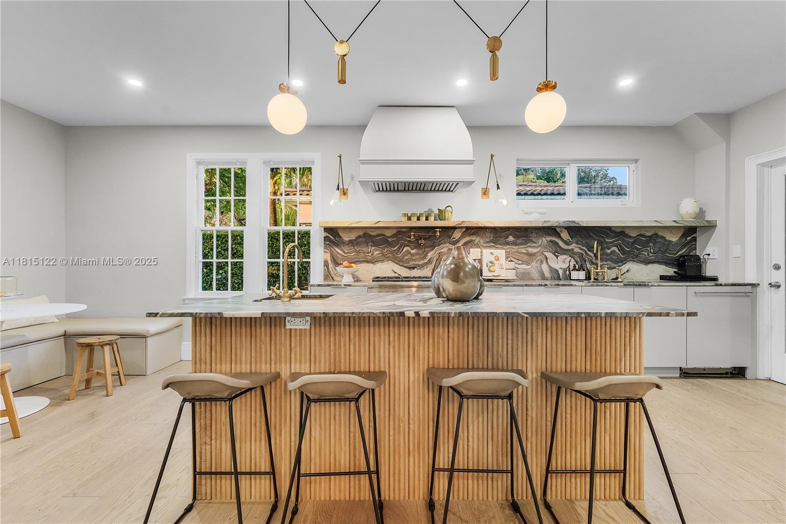 3747 Royal Palm Ave Miami Beach, FL 33140