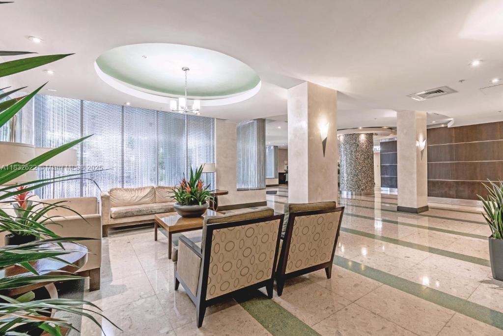 3801 S Ocean Dr #8X Hollywood, FL 33019