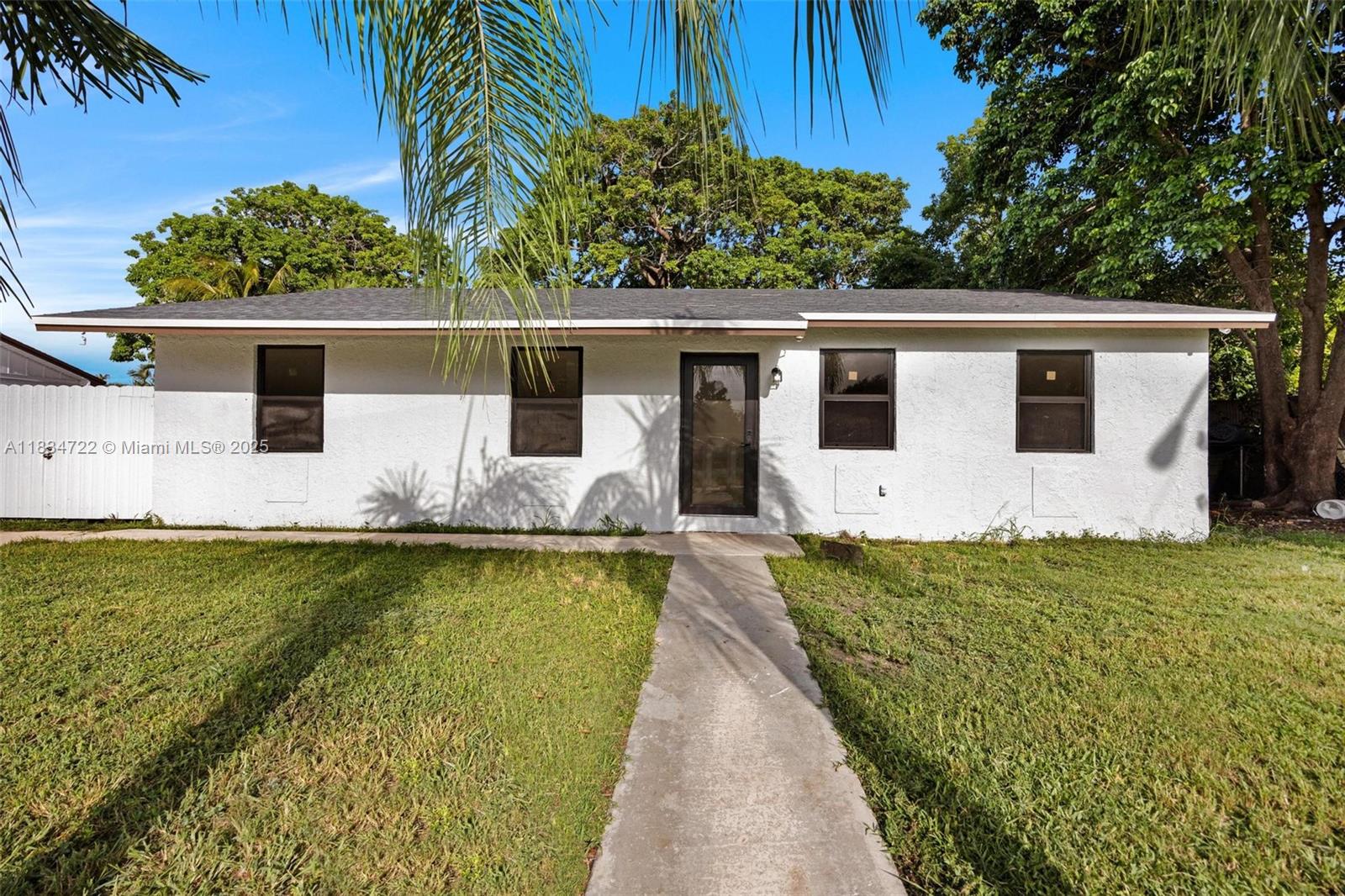 324 SW 16th Ter