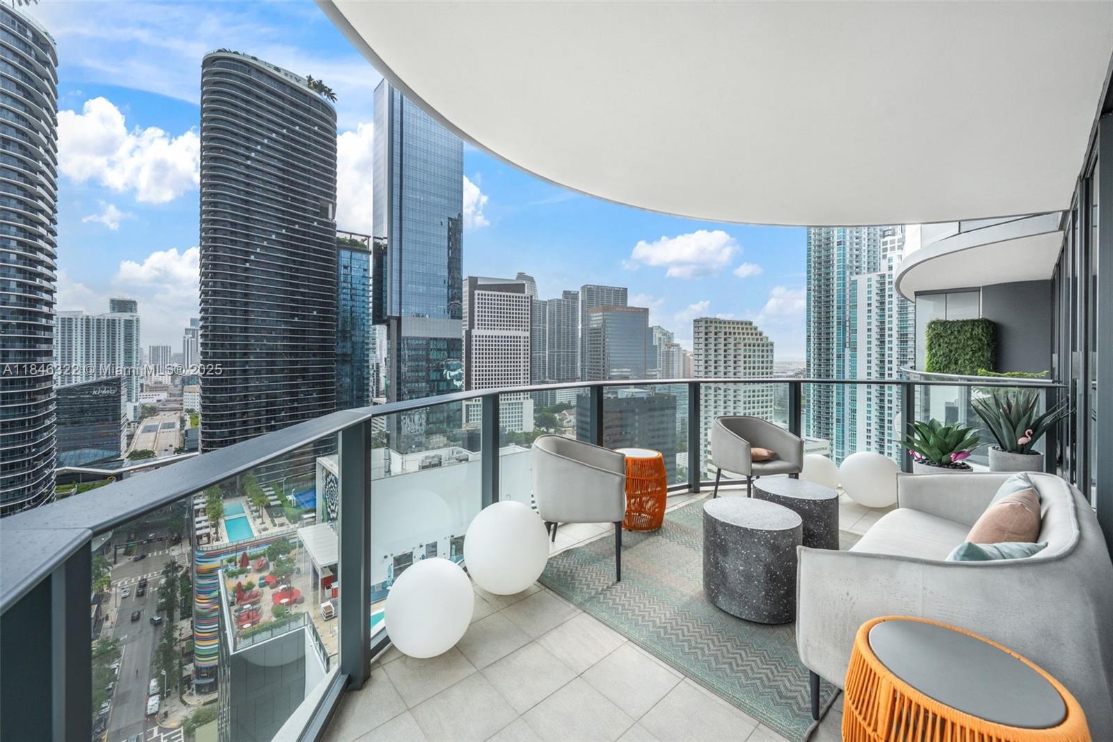 1000 Brickell Plz #2912