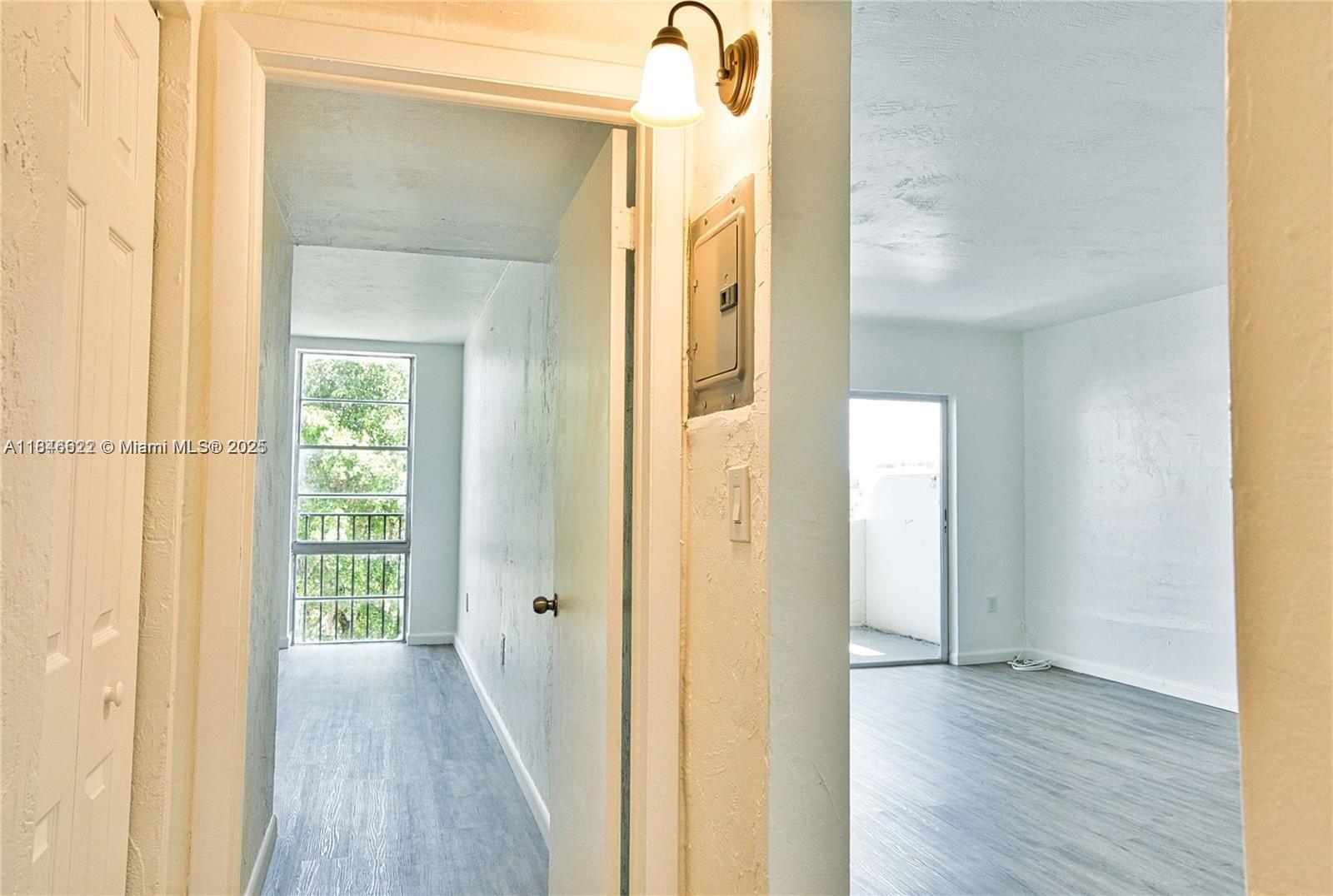 6890 N Kendall Dr #B406 Pinecrest, FL 33156