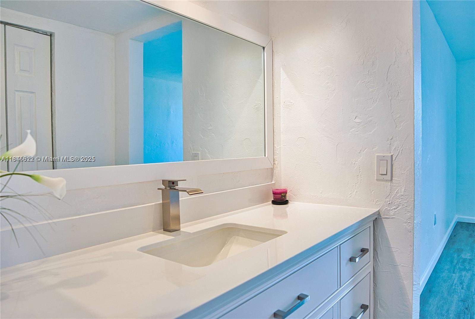 6890 N Kendall Dr #B406 Pinecrest, FL 33156