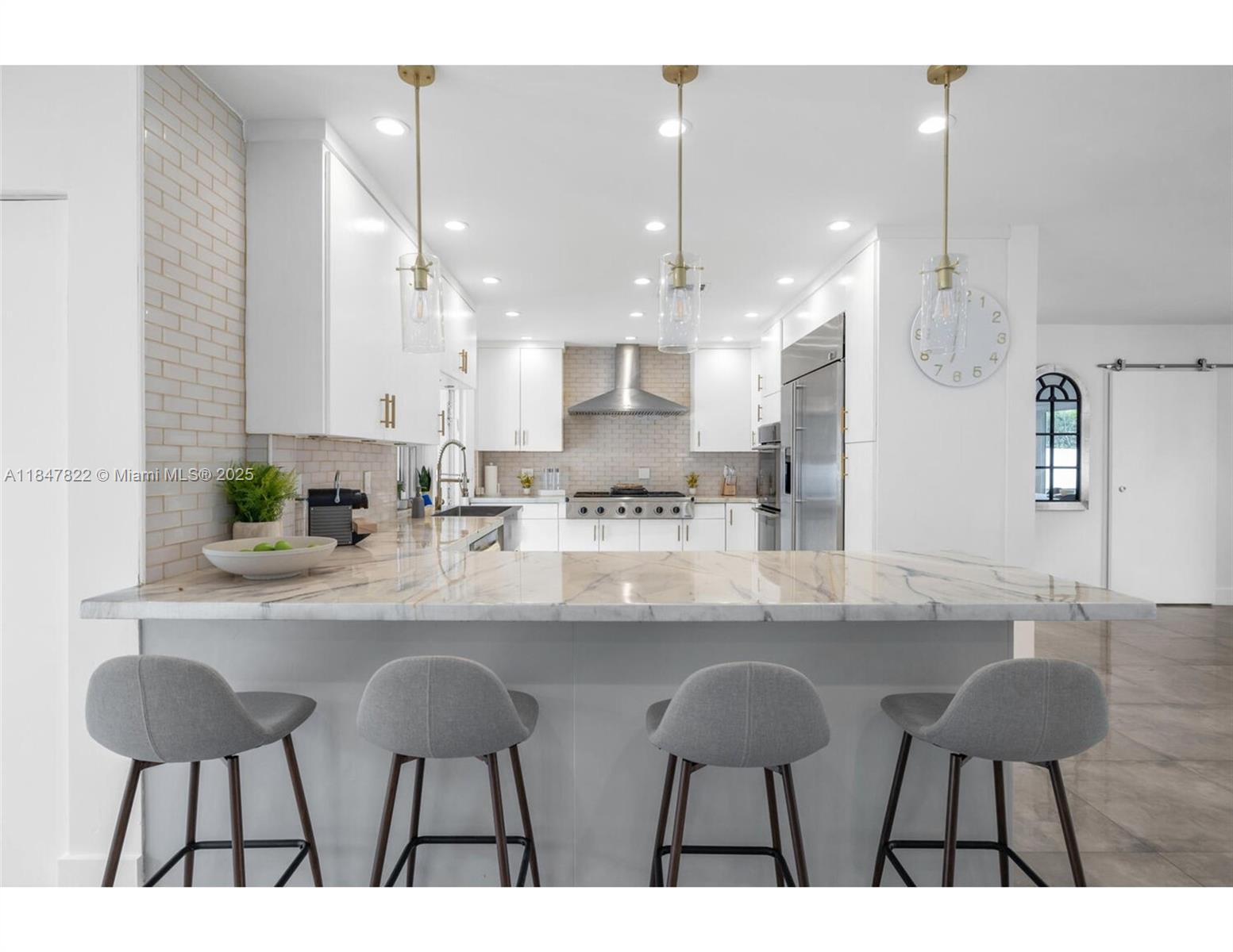 19810 NE 22nd Ave Miami, FL 33180