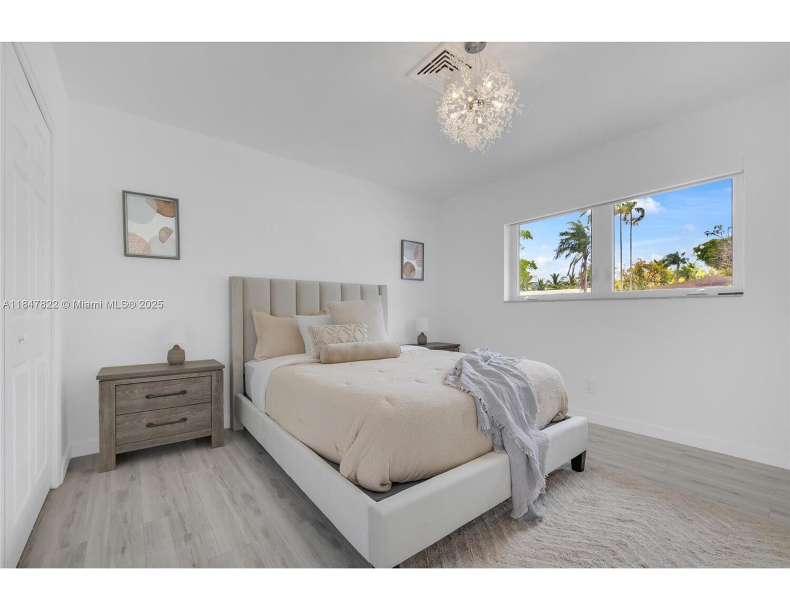 19810 NE 22nd Ave Miami, FL 33180