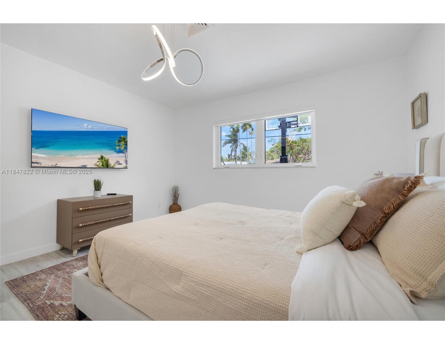 19810 NE 22nd Ave Miami, FL 33180