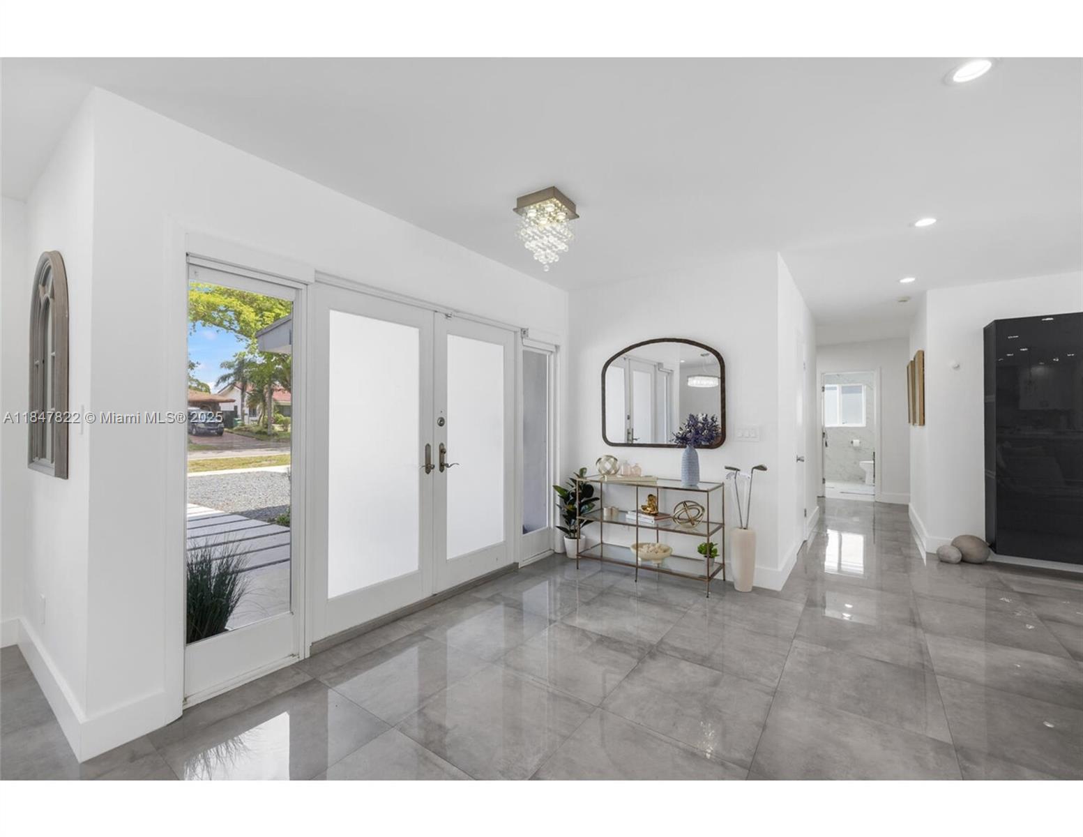 19810 NE 22nd Ave Miami, FL 33180