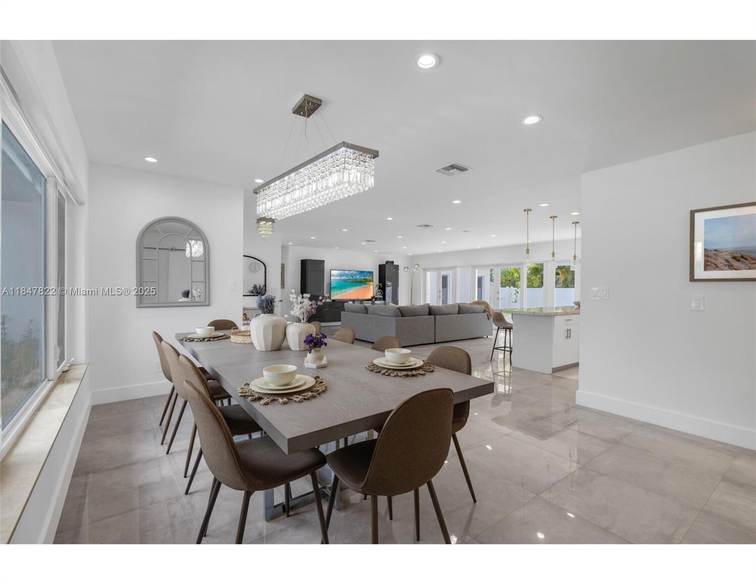 19810 NE 22nd Ave Miami, FL 33180