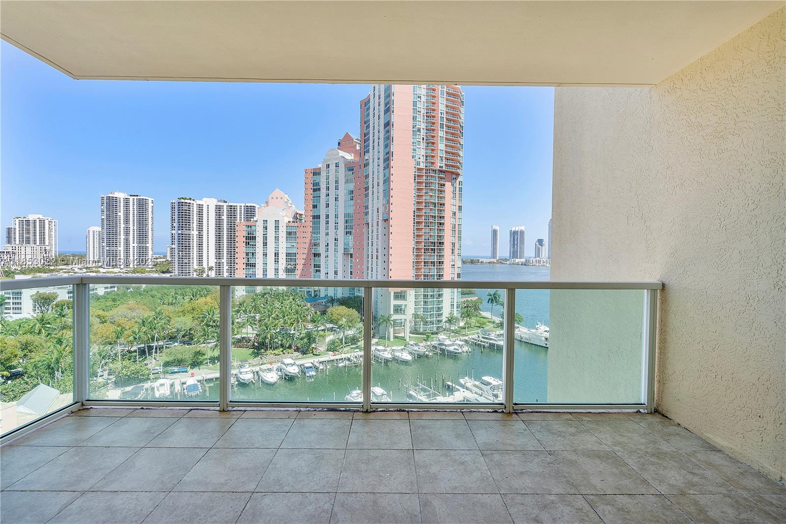 image Aventura Marina Condo Num10