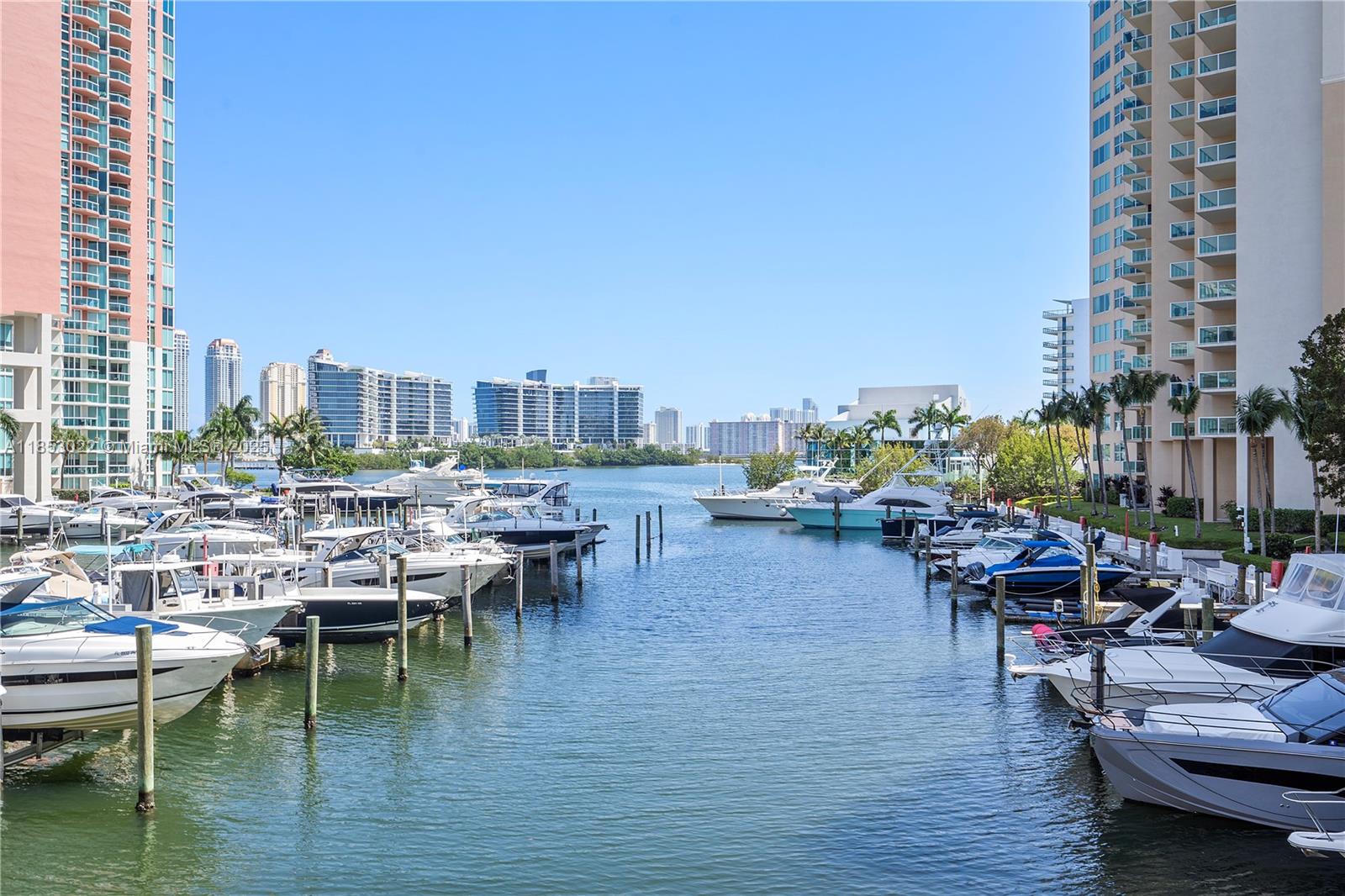 image Aventura Marina Condo Num2