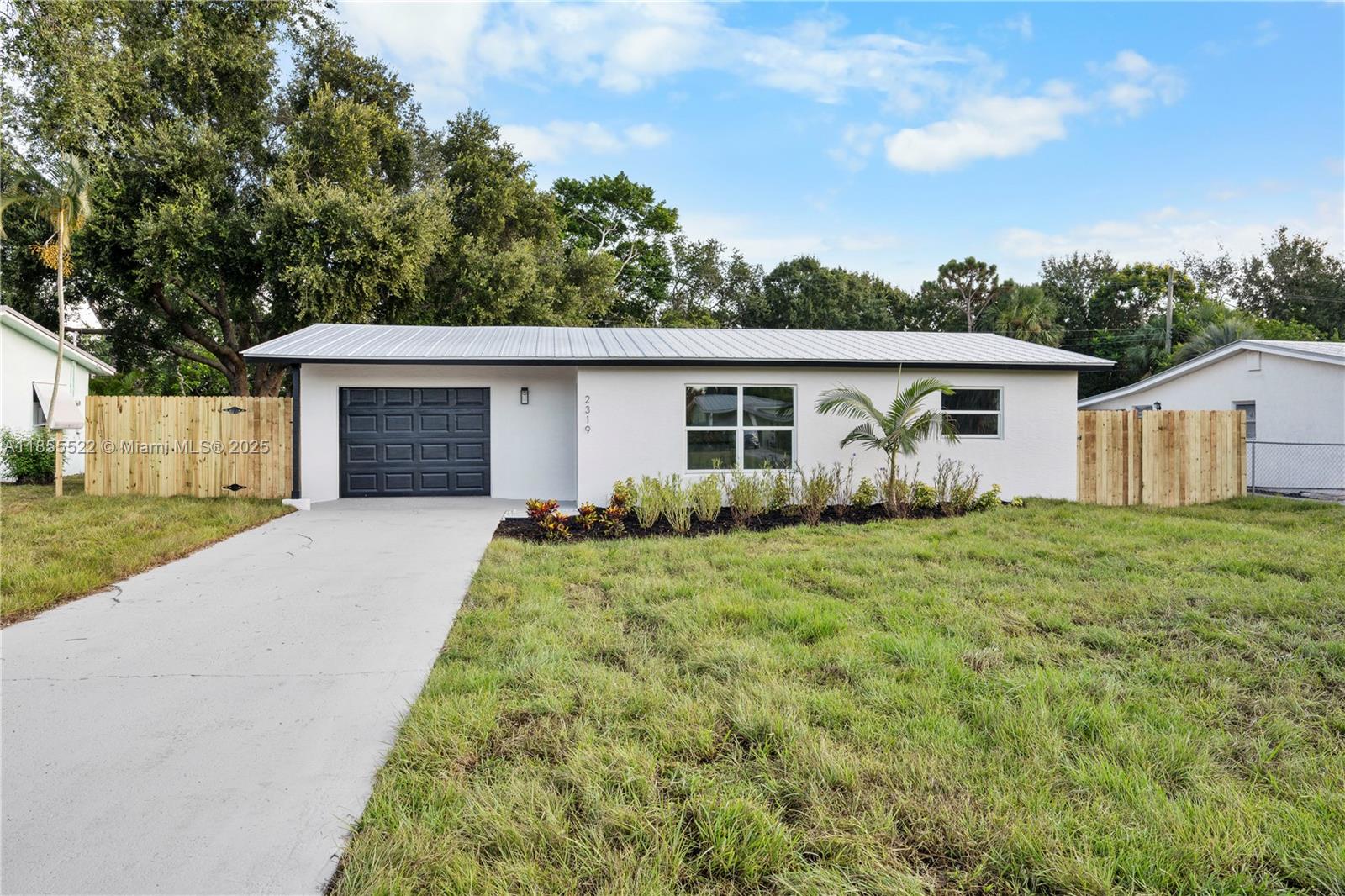 2319 NW Sunset Blvd