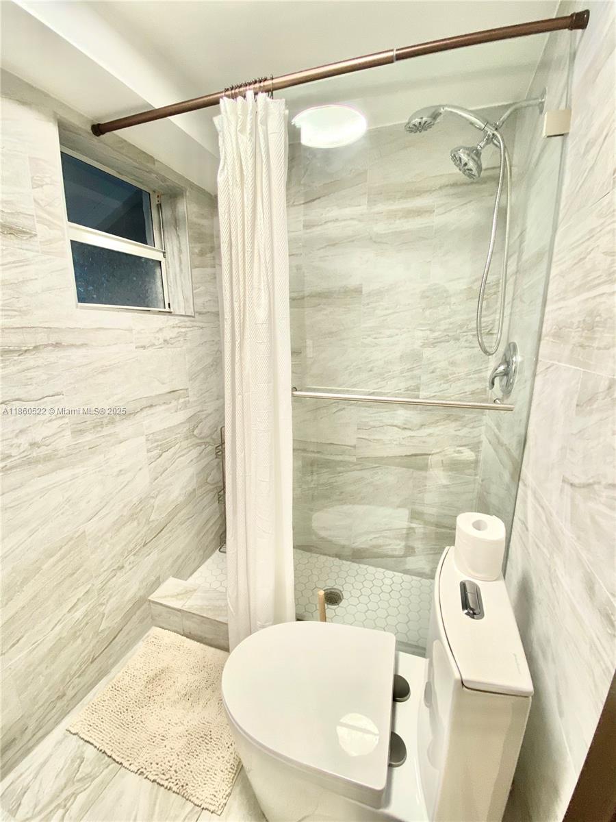 118 NE 46th St #B Miami, FL 33137