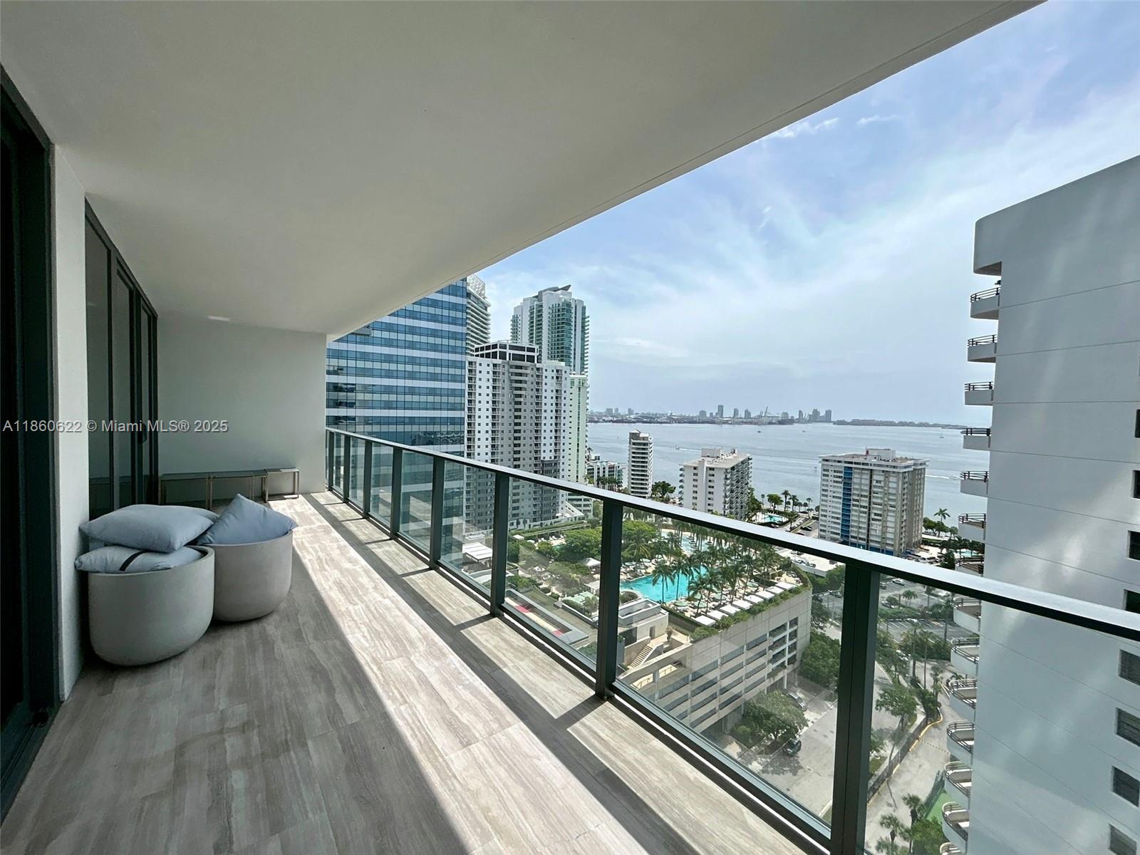 1451 Brickell Ave #2102
