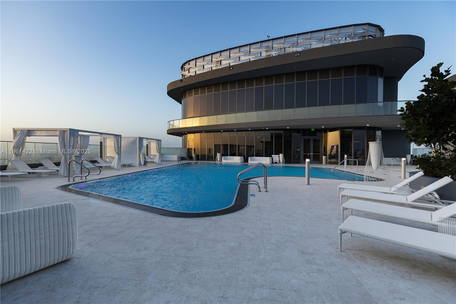 image Brickell Flatiron11