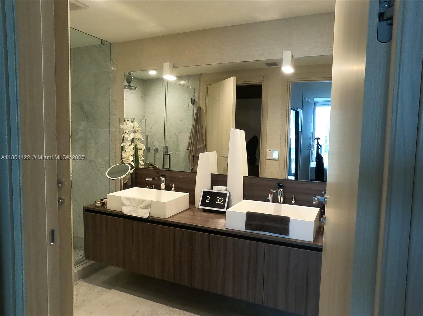 image Brickell Flatiron16