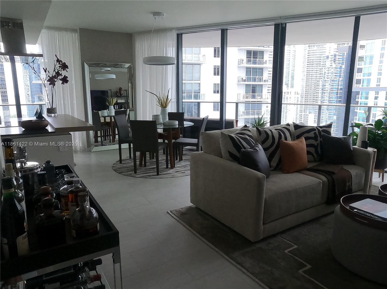 image Brickell Flatiron5