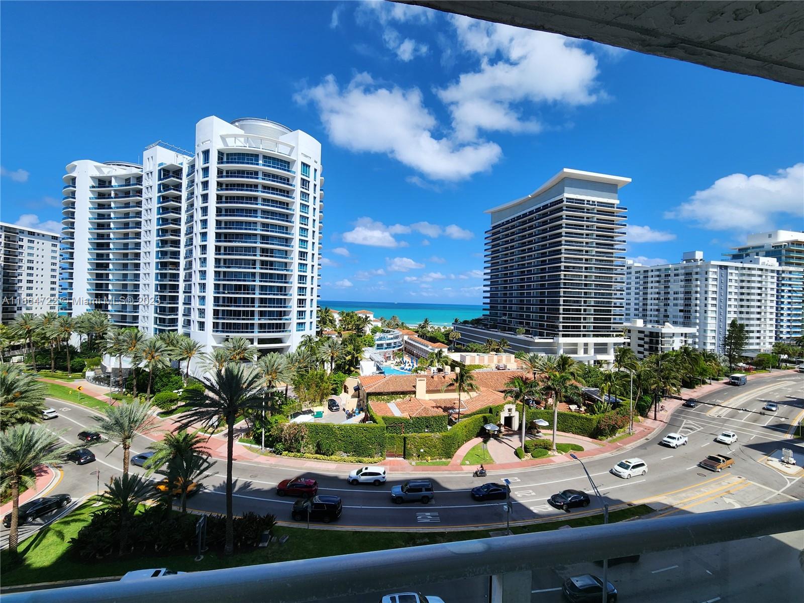 5900 Collins Ave #906