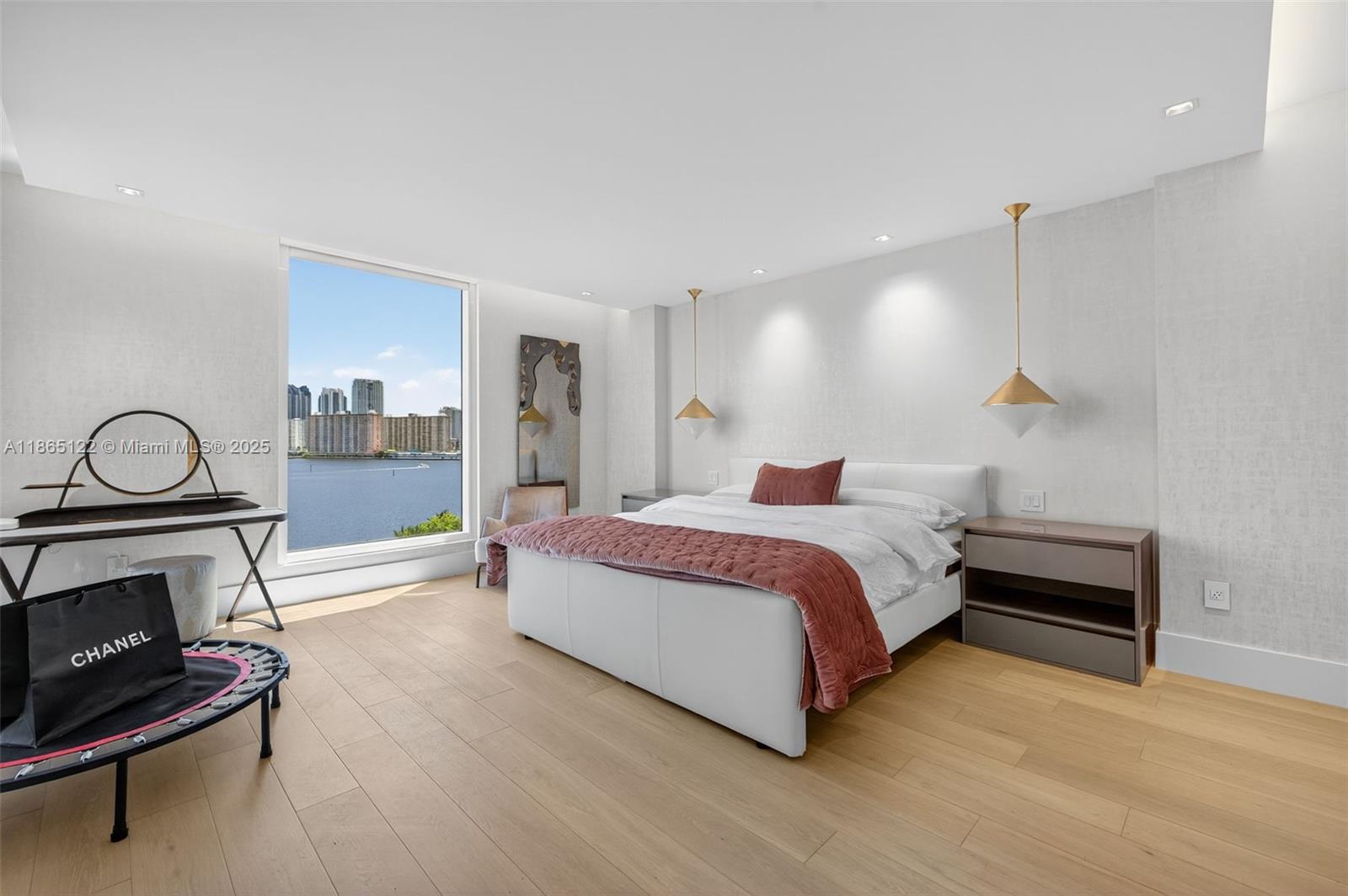 6000 Island Blvd #707 Aventura, FL 33160