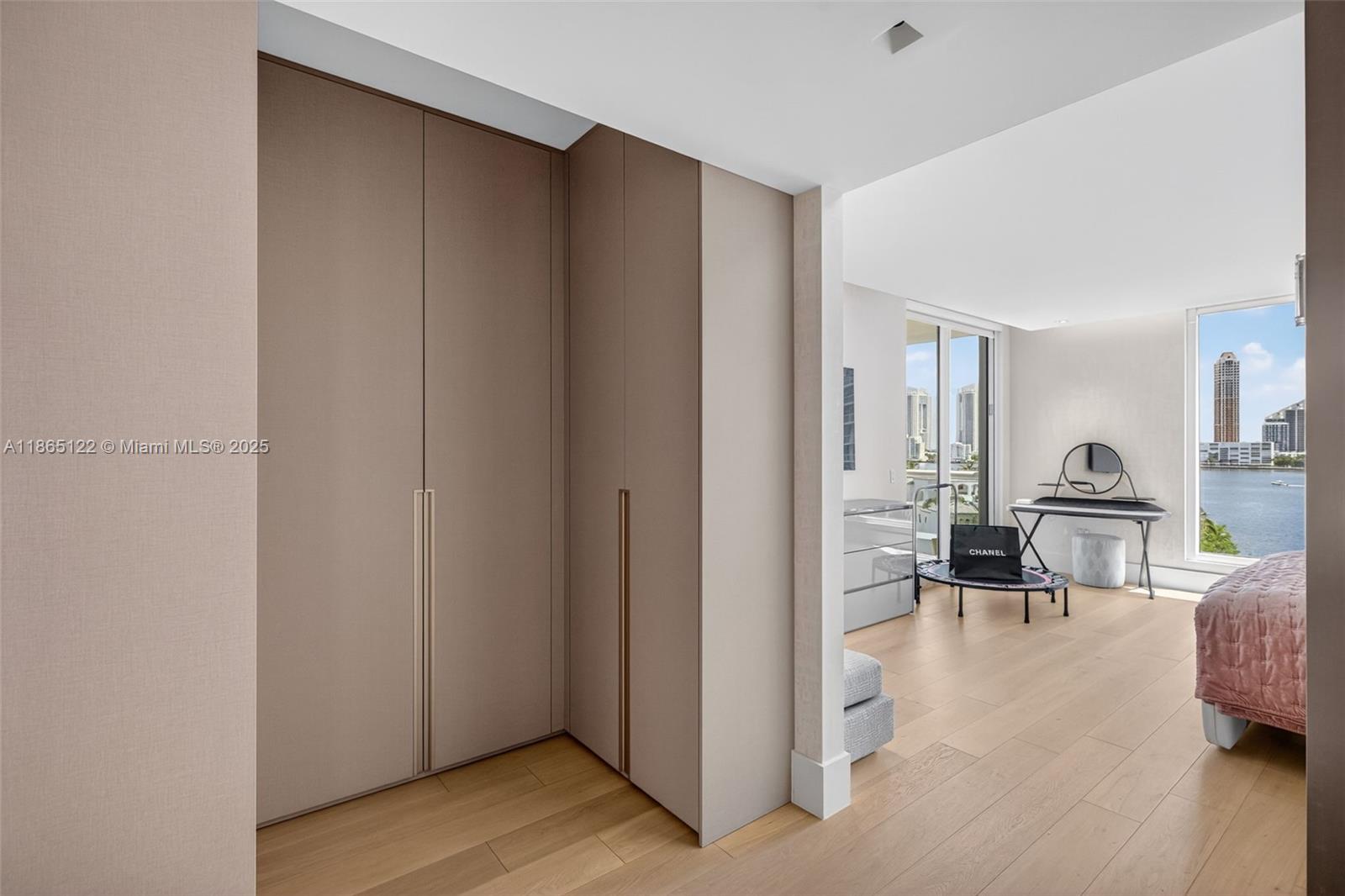 6000 Island Blvd #707 Aventura, FL 33160