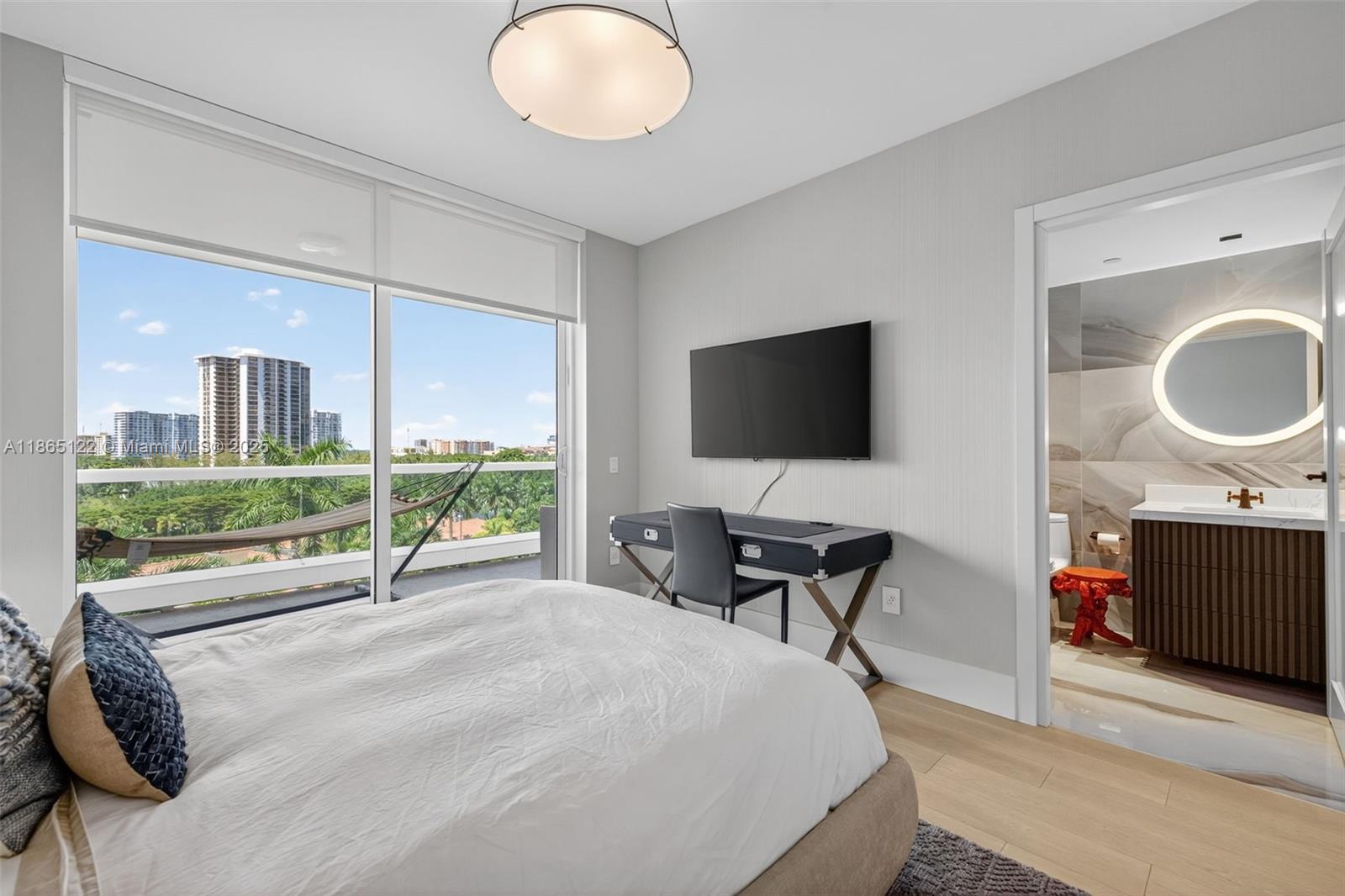 6000 Island Blvd #707 Aventura, FL 33160