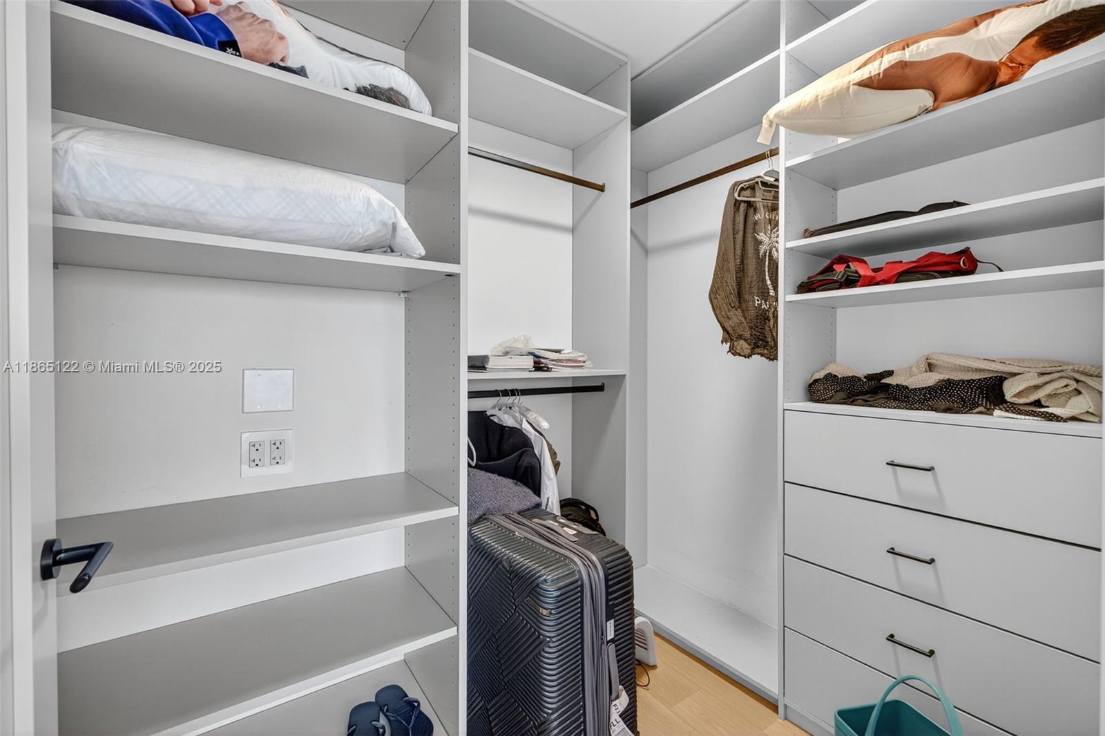 6000 Island Blvd #707 Aventura, FL 33160