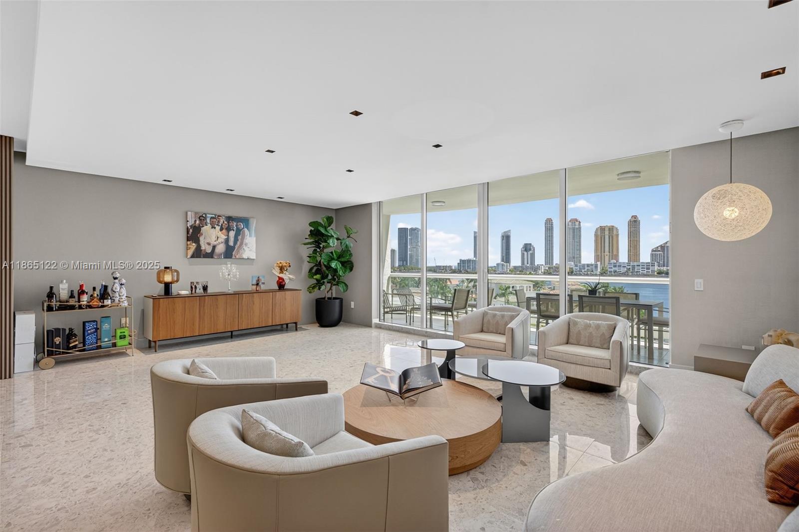 6000 Island Blvd #707 Aventura, FL 33160