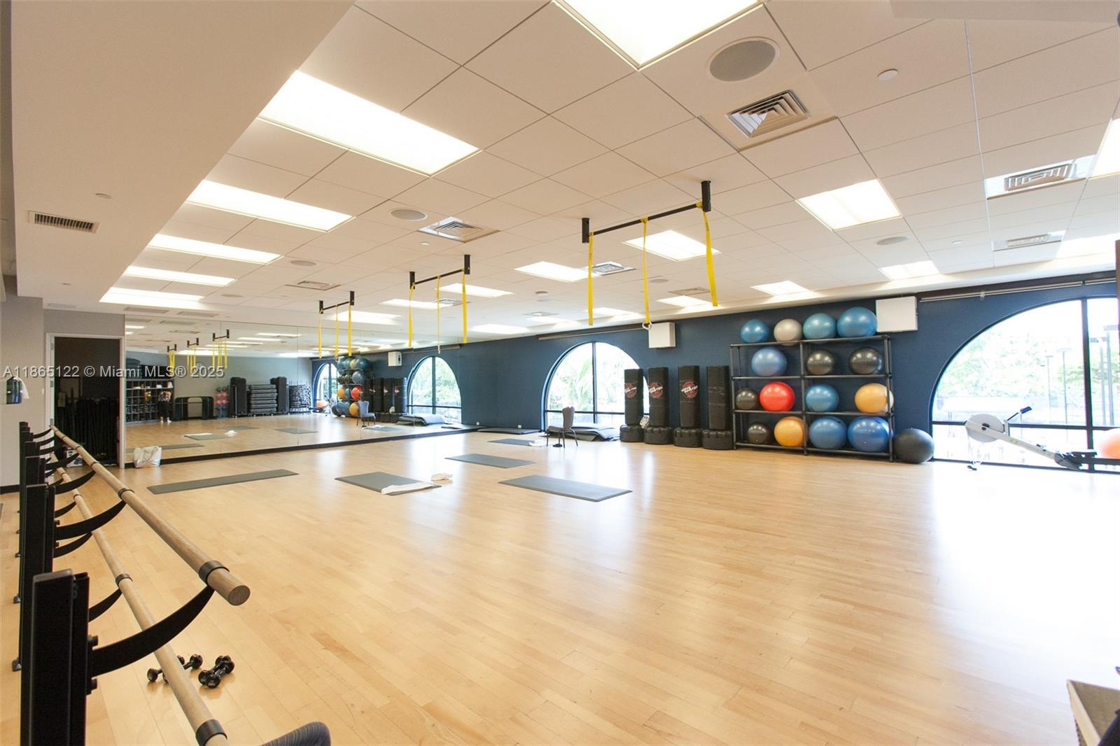 6000 Island Blvd #707 Aventura, FL 33160