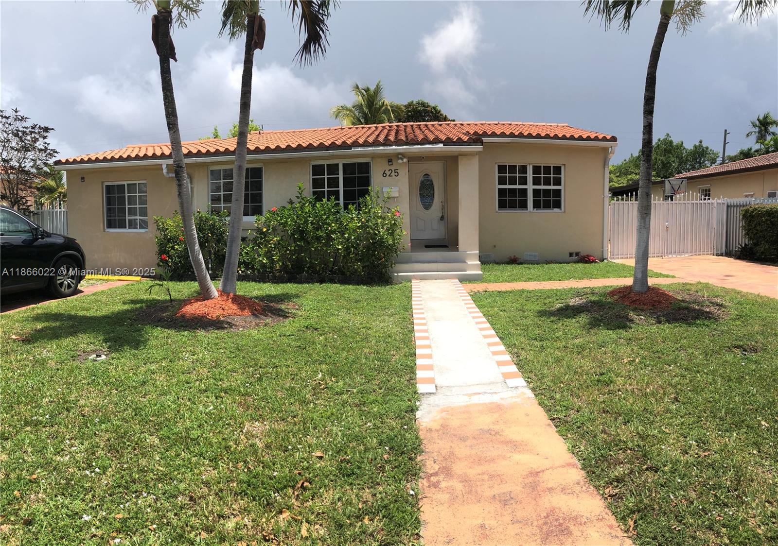 625 East Dr #625