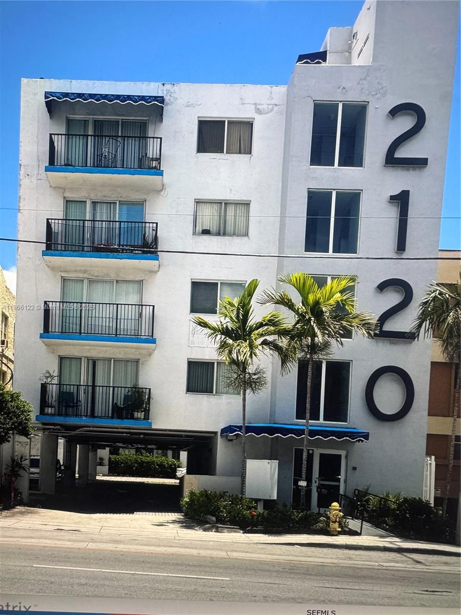 2120 W Flagler St #303