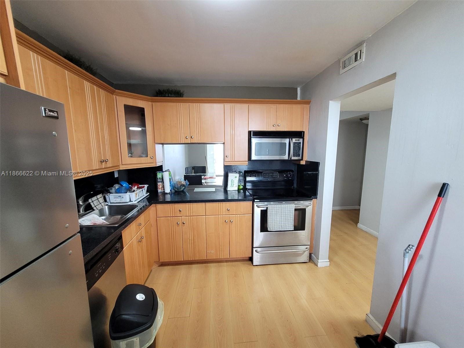 1401 NE Miami Gdns Dr #993