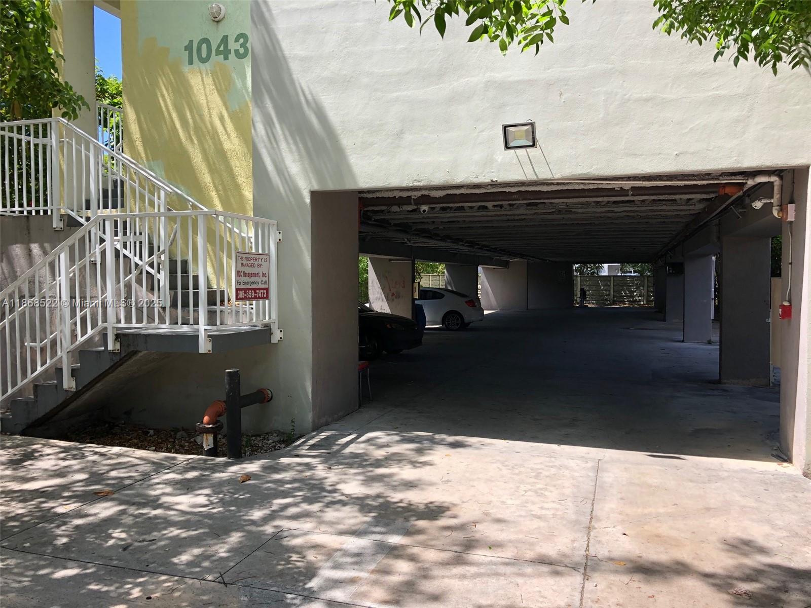 1043 NW 4th St #1