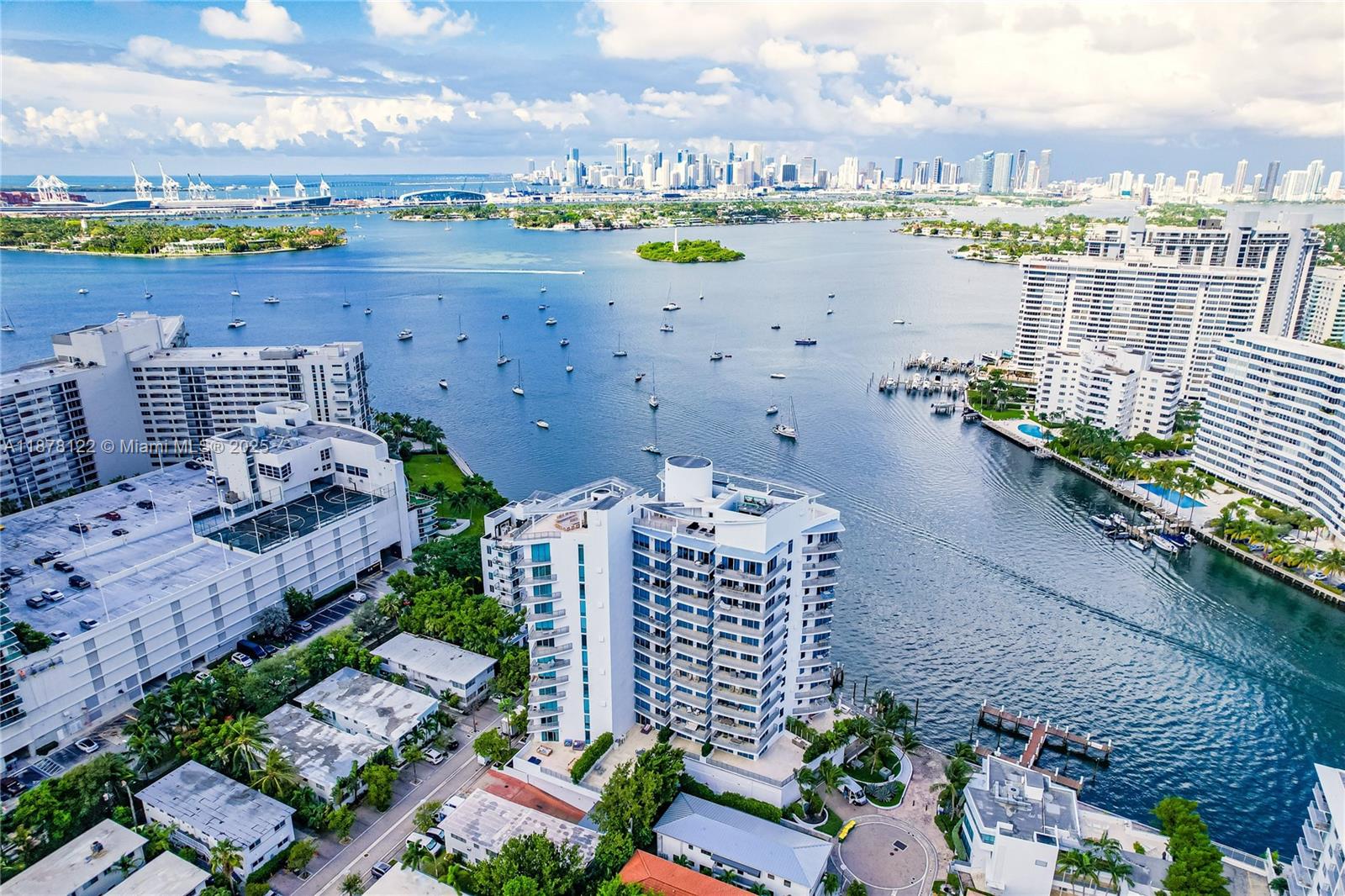 1445 16th St #PH-4 Miami Beach, FL 33139 1445 16th St #PH-4 Miami Beach, FL 33139