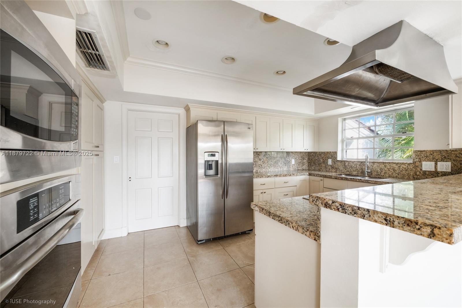 1265 S Alhambra Cir Coral Gables, FL 33146