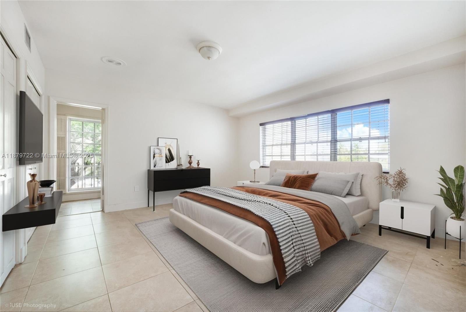 1265 S Alhambra Cir Coral Gables, FL 33146