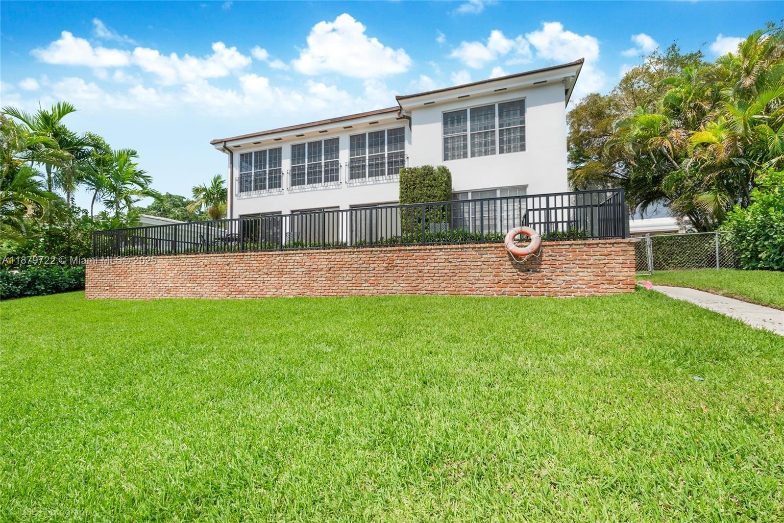 1265 S Alhambra Cir Coral Gables, FL 33146