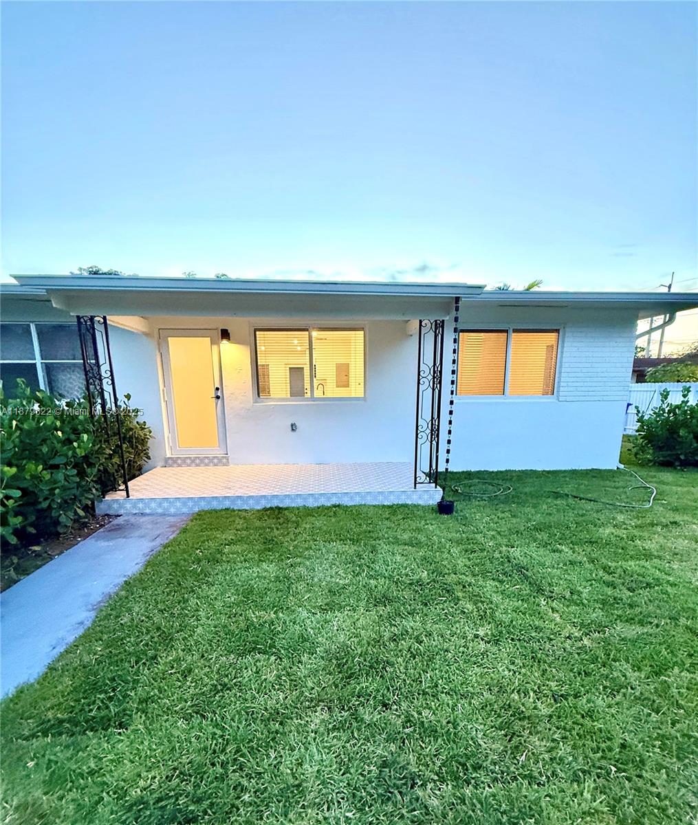 5700 NW 8th Ave