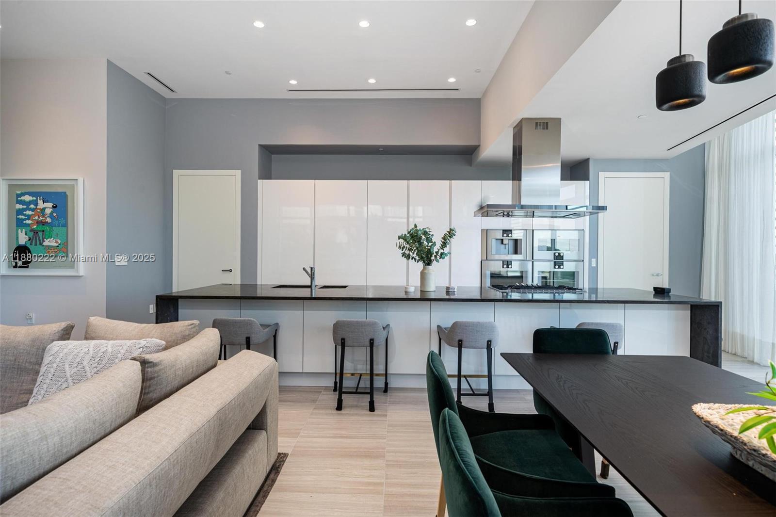 image Ritz Residences10