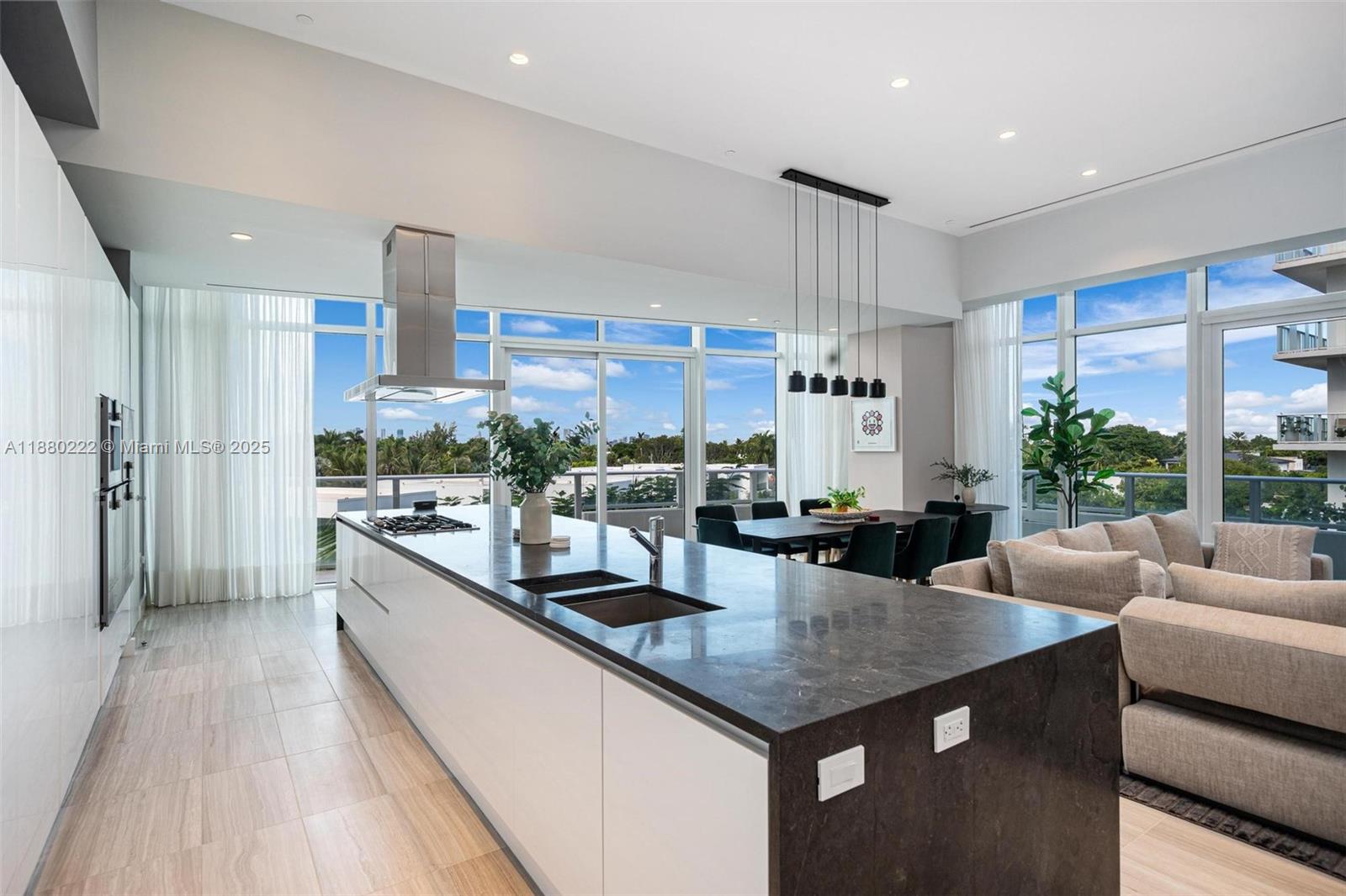 image Ritz Residences12