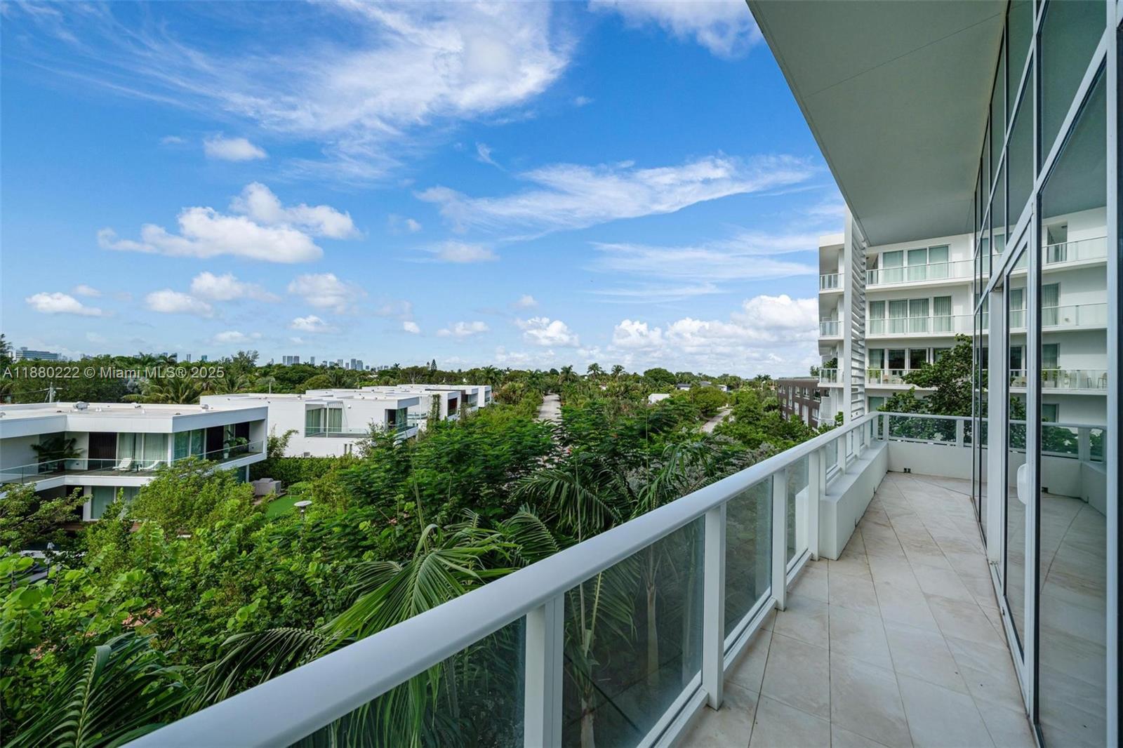 image Ritz Residences15