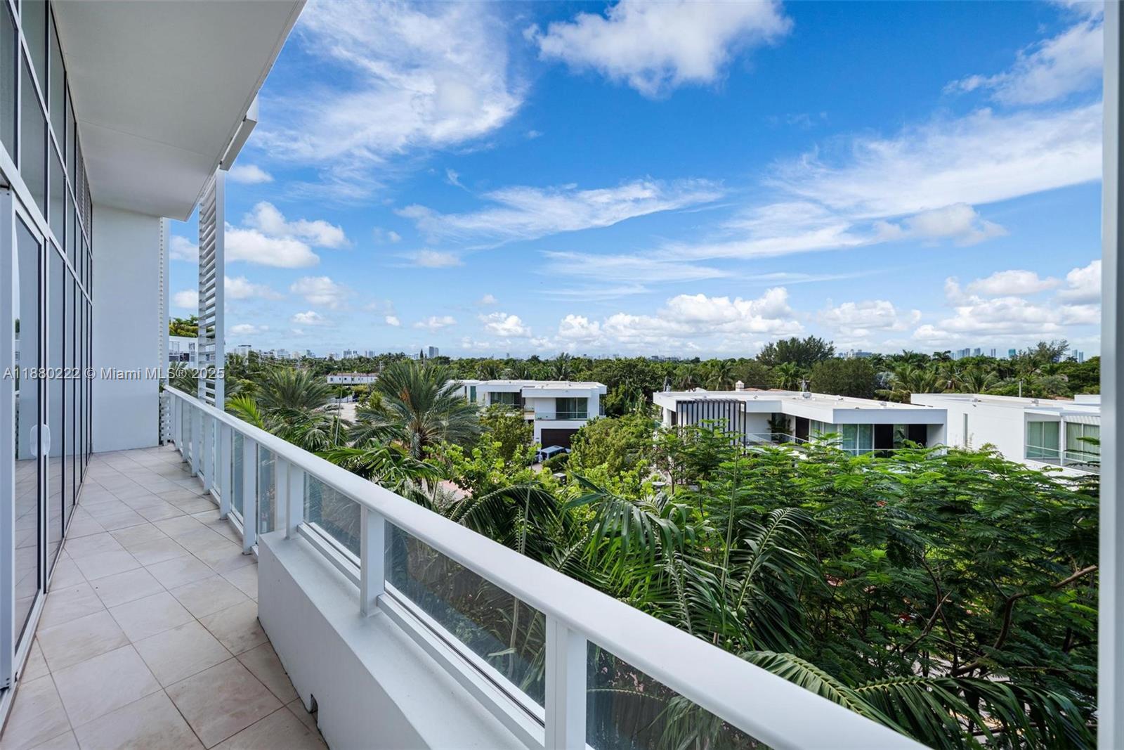 image Ritz Residences16