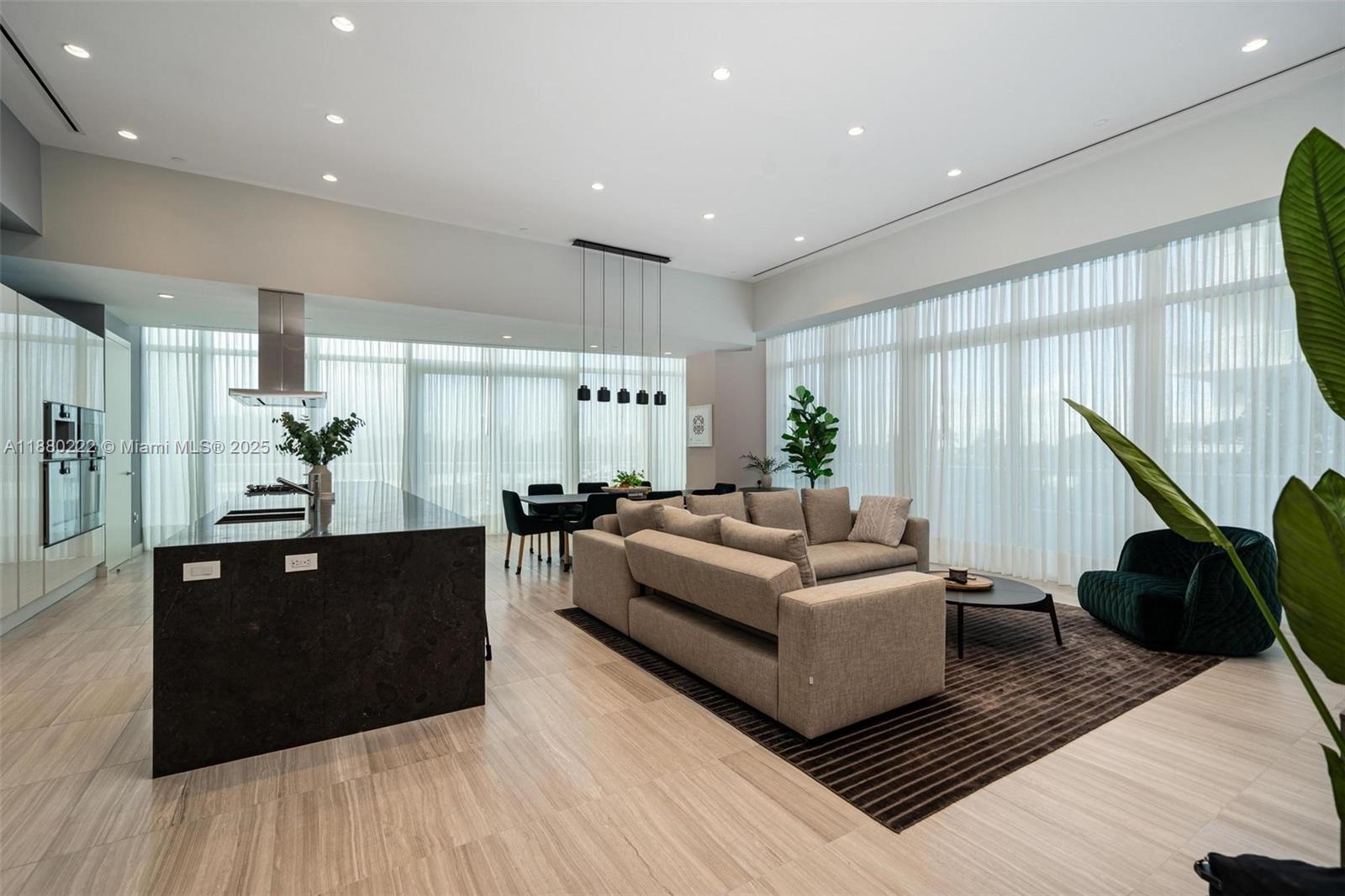 image Ritz Residences7