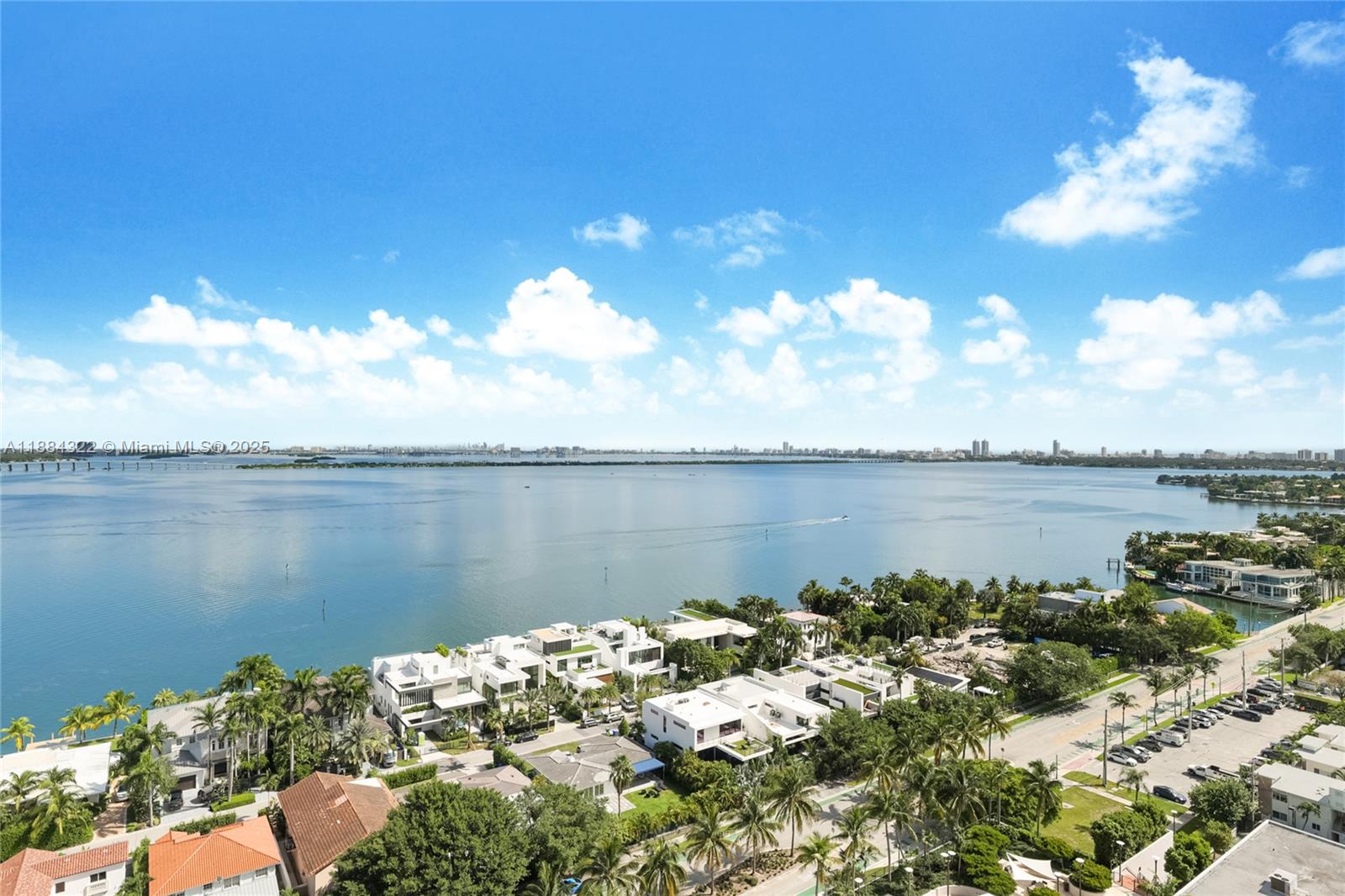image One Thousand Venetian Way14
