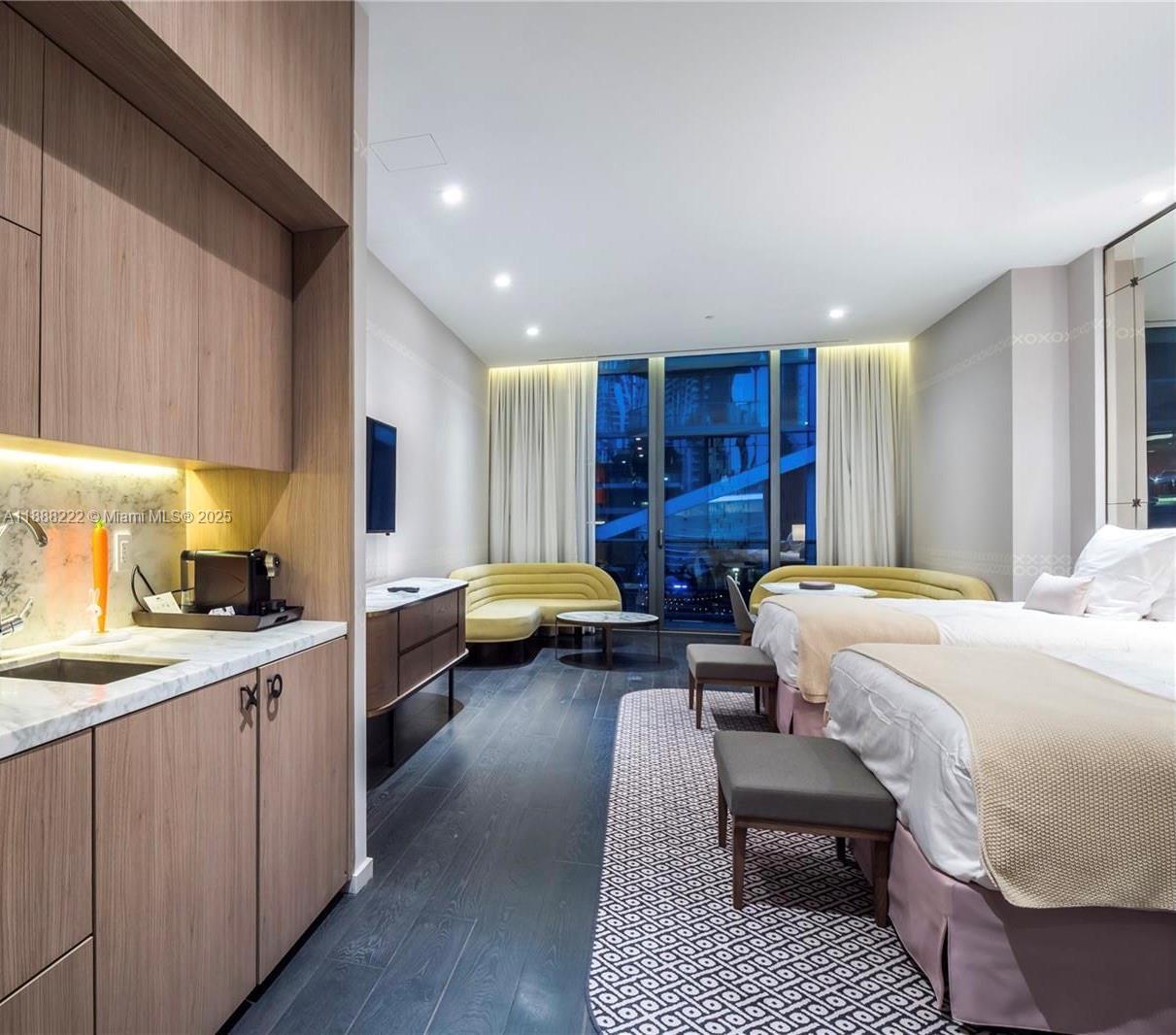 image Sls Lux Brickell4