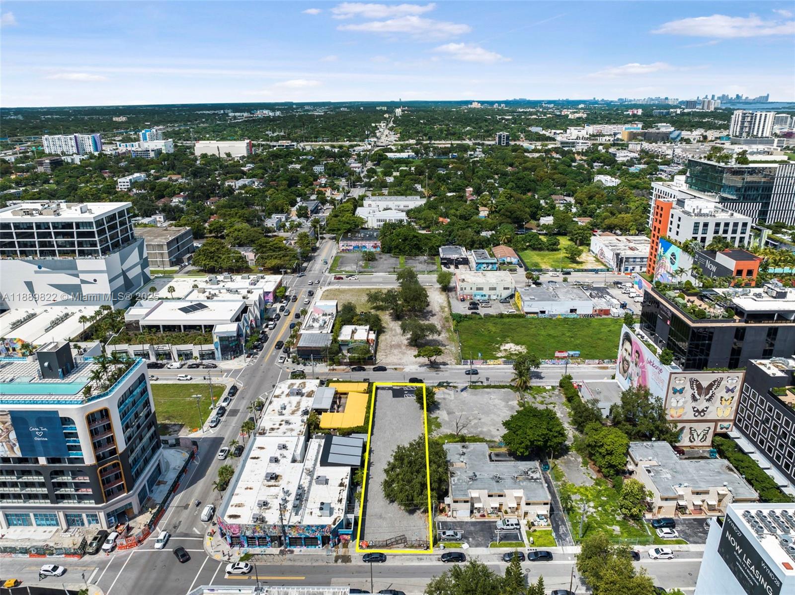 176 NW 28th St Miami, FL 33127