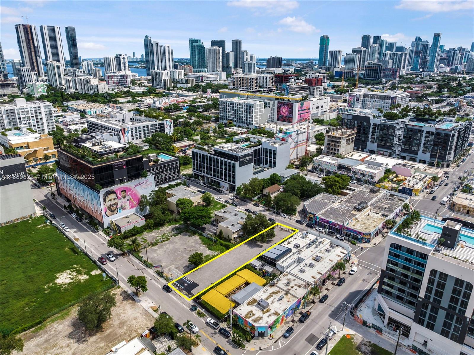 176 NW 28th St Miami, FL 33127